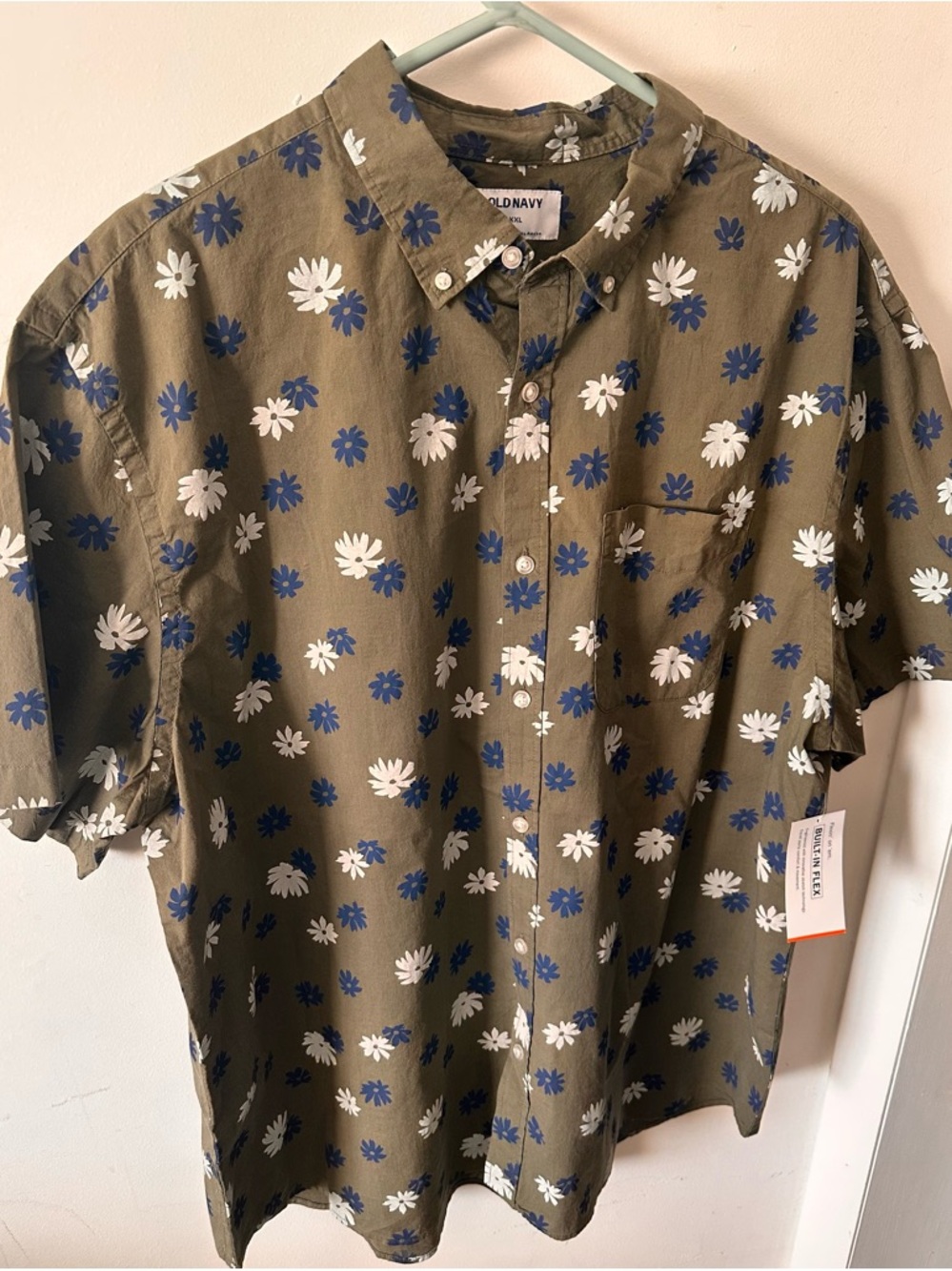 Old Navy Olive Green Short-Sleeve Floral Button-Up Shirt